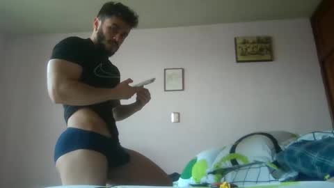 Snapshot of athlete_boy22 chatting on January 5, 7:17 pm Atlas online show from January 5, 7:17 pm