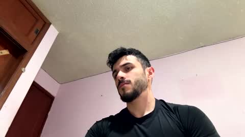 Snapshot of athlete_boy22 chatting on November 22, 7:35 pm Atlas online show from November 22, 7:35 pm