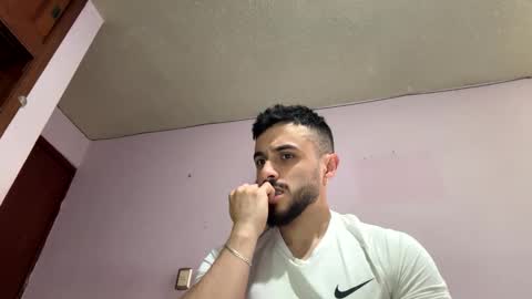 Snapshot of athlete_boy22 chatting on December 21, 6:48 pm Atlas online show from December 21, 6:48 pm