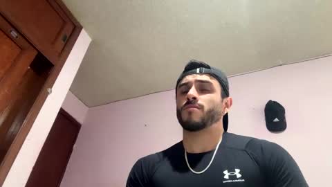 Snapshot of athlete_boy22 chatting on February 3, 9:09 pm Atlas online show from February 3, 9:09 pm