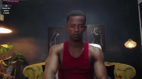 Snapshot of athleticbig_cock chatting on December 27, 1:43 am ATHLETIC COCK online show from December 27, 1:43 am