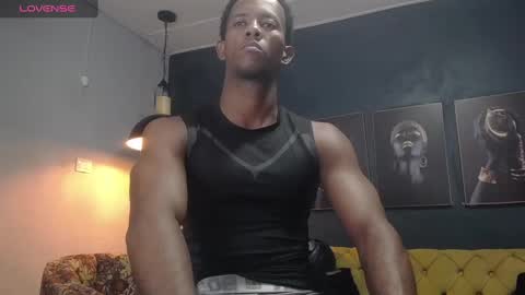 Snapshot of athleticbig_cock chatting on February 23, 6:39 am ATHLETIC COCK online show from February 23, 6:39 am