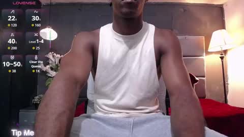 Snapshot of athleticbig_cock chatting on September 17, 1:40 am ATHLETIC COCK online show from September 17, 1:40 am