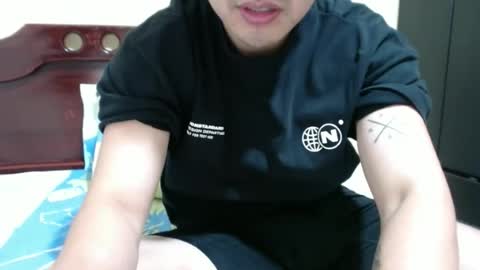 Robin online show from May 19, 2:18 am