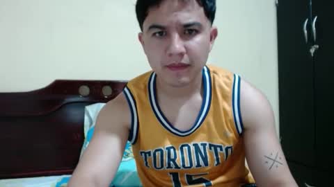 Robin online show from May 20, 11:44 pm