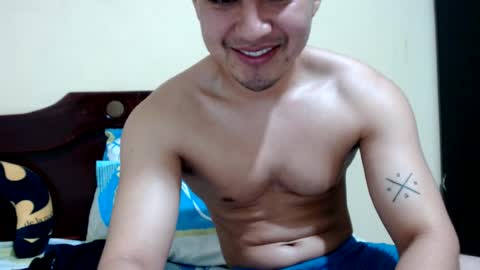 Robin online show from August 4, 8:44 pm