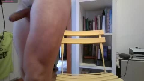 Snapshot of athleticstud_ chatting on October 25, 2:35 pm athleticstud_ online show from October 25, 2:35 pm