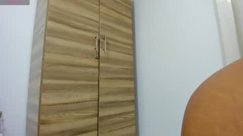 Snapshot of atilana_diaz chatting on July 28, 8:52 pm Atilana Diaz online show from July 28, 8:52 pm