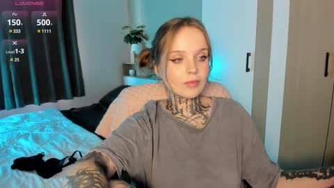 Snapshot of atomic_ketchup chatting on February 11, 7:44 am online every day between 10am-23pm online show from February 11, 7:44 am