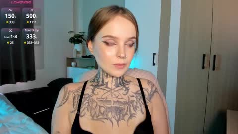 Snapshot of atomic_ketchup chatting on February 12, 6:19 am online every day between 10am-23pm online show from February 12, 6:19 am