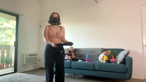 atomicfemboy02 online show from January 8, 10:48 pm