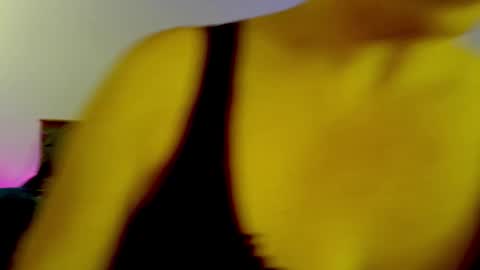 Snapshot of aubreeskinkyplayroom chatting on November 4, 5:23 pm Aubree Shae online show from November 4, 5:23 pm