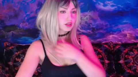 Snapshot of aubrey_rock chatting on December 16, 9:09 pm Aubrey online show from December 16, 9:09 pm