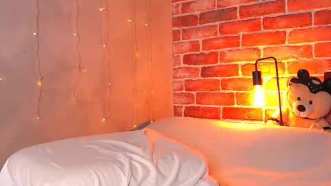 Snapshot of audirs7_s chatting on October 9, 11:14 pm Sarah Doll online show from October 9, 11:14 pm