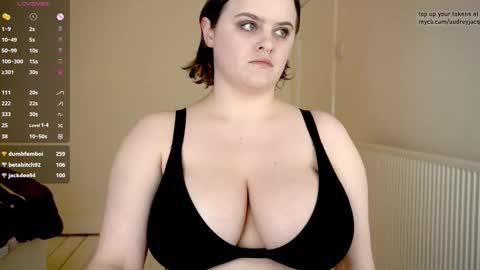 Audrey Jacq online show from February 28, 5:58 pm