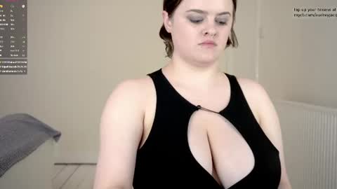 Audrey Jacq online show from July 25, 6:05 pm