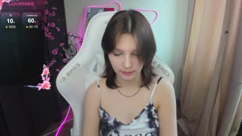 Snapshot of audreyykim chatting on March 27, 8:26 am Audrey online show from March 27, 8:26 am