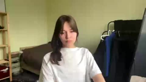 Snapshot of augustinafailey chatting on April 7, 1:33 pm Mari online show from April 7, 1:33 pm