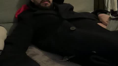 Snapshot of augustload chatting on November 18, 12:27 am AugustLoad online show from November 18, 12:27 am