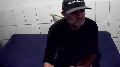 cesar augusto online show from February 23, 7:11 pm