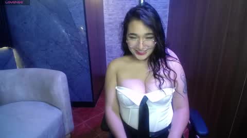 Snapshot of aura_cute_ chatting on March 29, 3:50 am aura_cute_ online show from March 29, 3:50 am