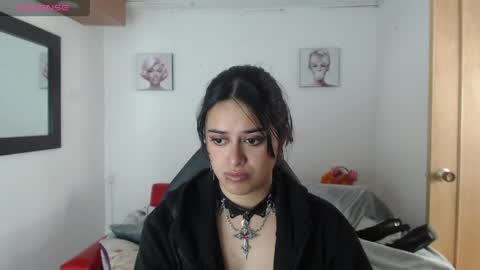 Snapshot of aura_cute_ chatting on April 19, 3:22 pm aura_cute_ online show from April 19, 3:22 pm