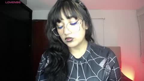Snapshot of aura_cute_ chatting on May 31, 3:04 am aura_cute_ online show from May 31, 3:04 am