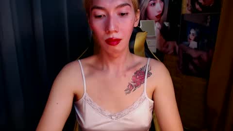 Snapshot of aurakharisma_xx chatting on January 24, 8:02 am Miss awra online show from January 24, 8:02 am