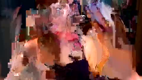 Snapshot of aurakharisma_xx chatting on January 29, 4:58 am Miss awra online show from January 29, 4:58 am