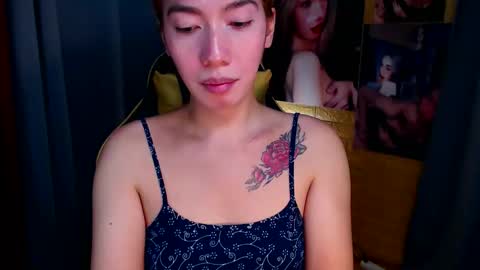 Snapshot of aurakharisma_xx chatting on October 14, 3:51 am Miss awra online show from October 14, 3:51 am