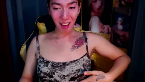 Snapshot of aurakharisma_xx chatting on November 4, 3:16 am Miss awra online show from November 4, 3:16 am