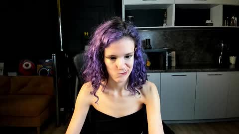 Snapshot of auralana chatting on December 17, 7:14 am Lana online show from December 17, 7:14 am