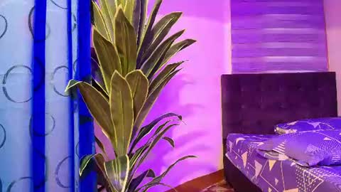 Snapshot of auralis_lux chatting on June 11, 12:03 pm auralis_lux online show from June 11, 12:03 pm