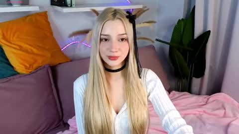Aura online show from May 14, 11:22 pm