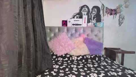 aurasensorial27 online show from October 19, 4:57 am