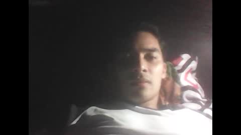 Snapshot of aureliv1 chatting on December 25, 4:01 am Aureliano online show from December 25, 4:01 am