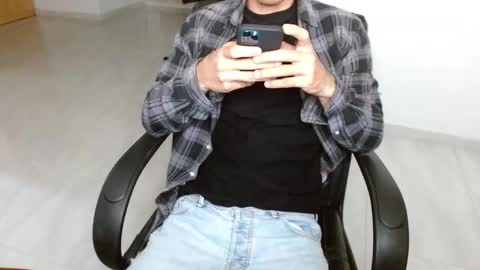 Snapshot of aureliv1 chatting on September 8, 11:48 pm Aureliano online show from September 8, 11:48 pm