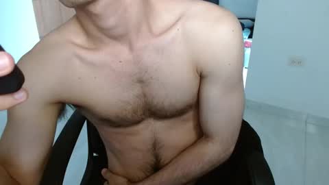 Snapshot of aureliv1 chatting on September 12, 10:43 pm Aureliano online show from September 12, 10:43 pm