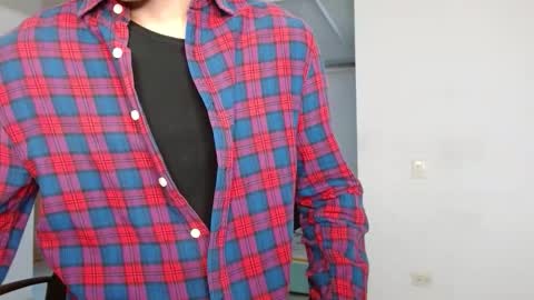 Snapshot of aureliv1 chatting on October 25, 10:26 pm Aureliano online show from October 25, 10:26 pm