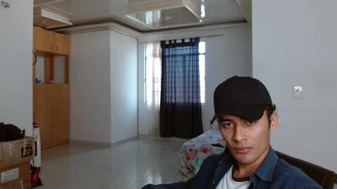 Snapshot of aureliv1 chatting on January 7, 10:23 pm Aureliano online show from January 7, 10:23 pm