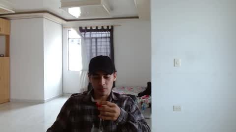 Snapshot of aureliv1 chatting on March 8, 9:29 pm Aureliano online show from March 8, 9:29 pm