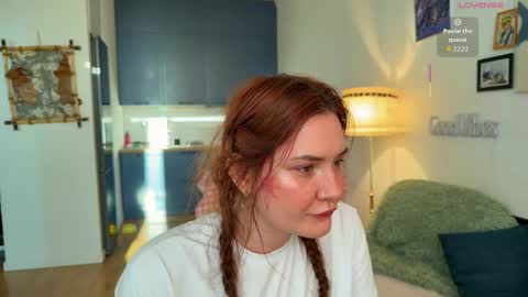 AURIKA OR AURA online show from May 3, 1:11 am