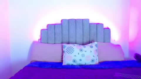 aurimel valentina online show from May 28, 10:45 am