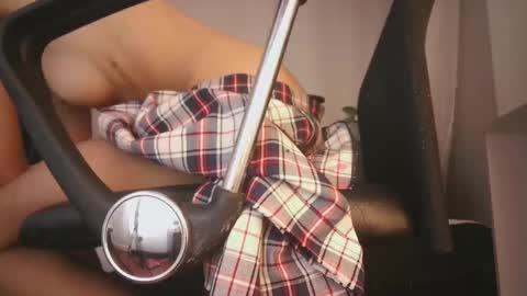 Snapshot of aurora_ath chatting on December 13, 10:30 am Aurora ath online show from December 13, 10:30 am