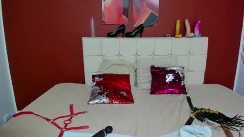 Snapshot of aurora_doll_ chatting on February 5, 3:31 pm AURORA online show from February 5, 3:31 pm