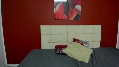 Snapshot of aurora_doll_ chatting on March 12, 6:33 pm AURORA online show from March 12, 6:33 pm