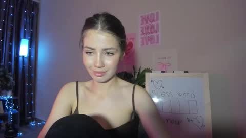 aurora_glow_211 online show from March 16, 7:40 pm