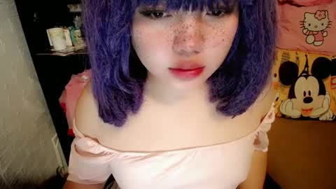 Snapshot of aurora_more chatting on February 17, 9:19 pm cute online show from February 17, 9:19 pm