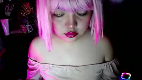 Snapshot of aurora_more chatting on September 13, 2:00 am cute online show from September 13, 2:00 am