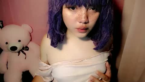 Snapshot of aurora_more chatting on December 3, 1:13 am cute online show from December 3, 1:13 am